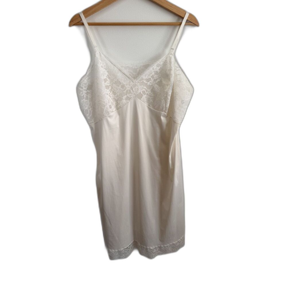 Vintage Vanity Fair Full Slip Size 42 Ivory Lace Nylon Made USA Lingerie